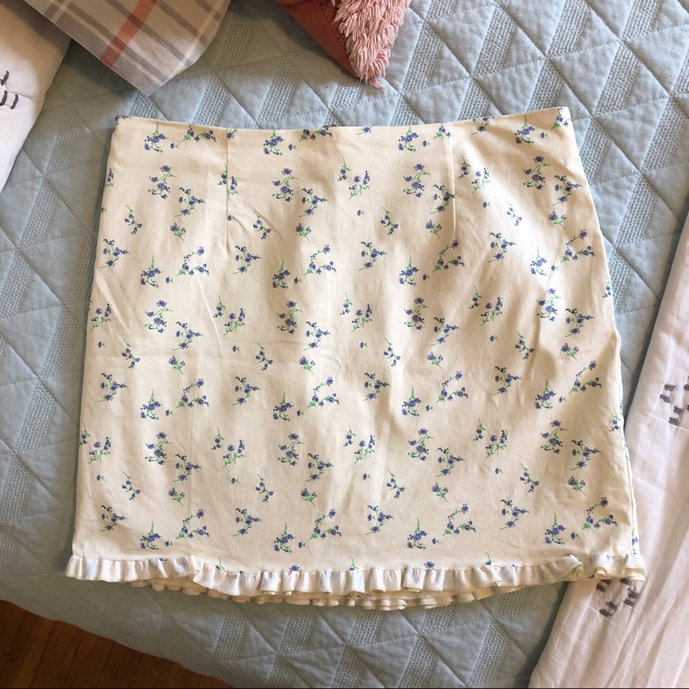 Urban Outfitters 90s Ditsy Floral Ashton Ruffle Mini Skirt NWOT